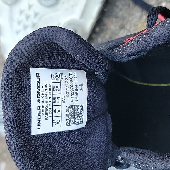 Track shoes - Picture 4 of 4